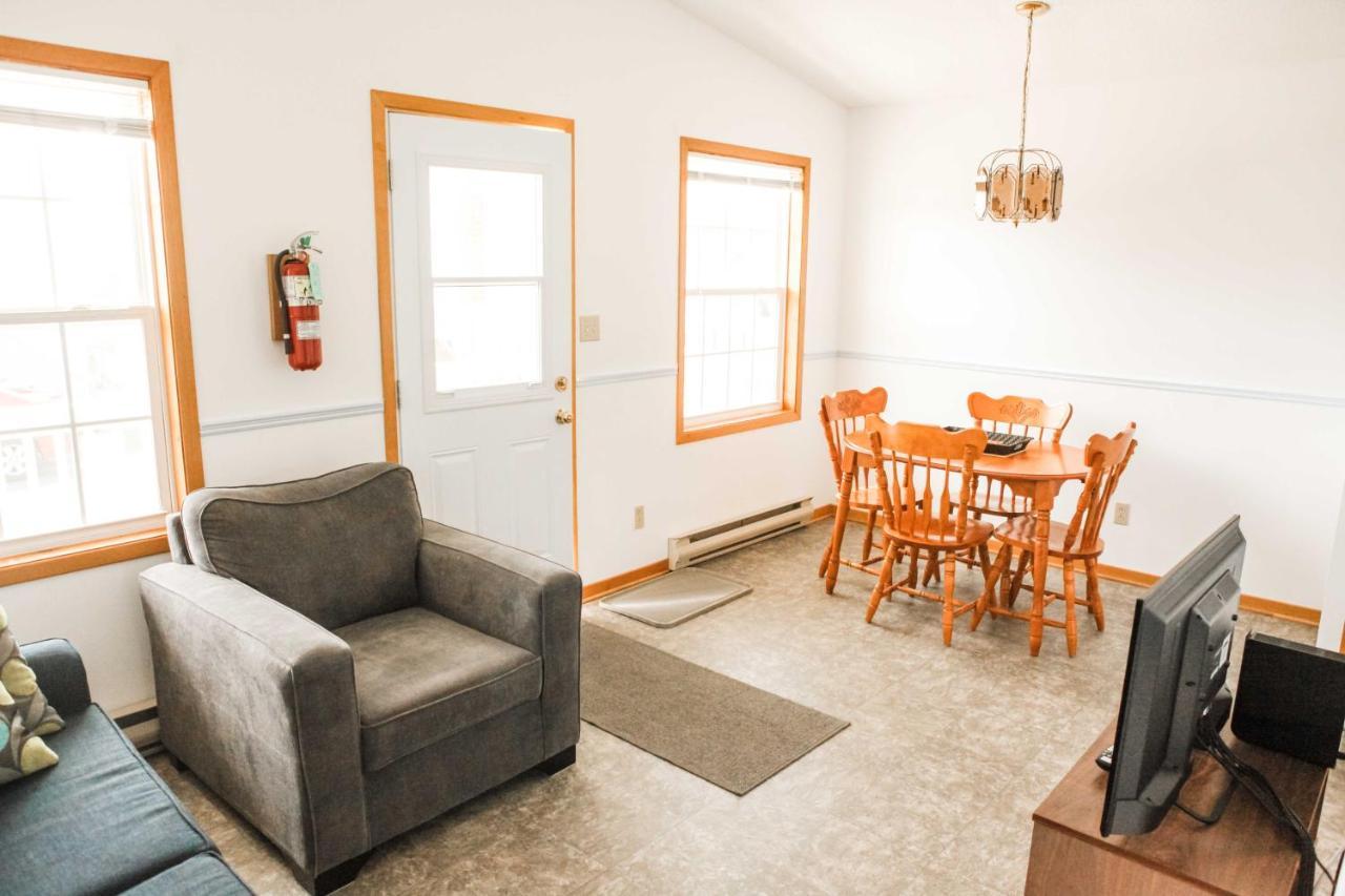 Peck's Housekeeping Cottages Louisbourg Buitenkant foto